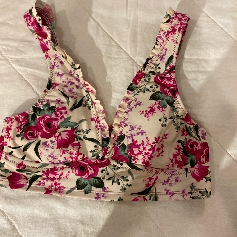 Mossimo Bikini Top size Small (FS)